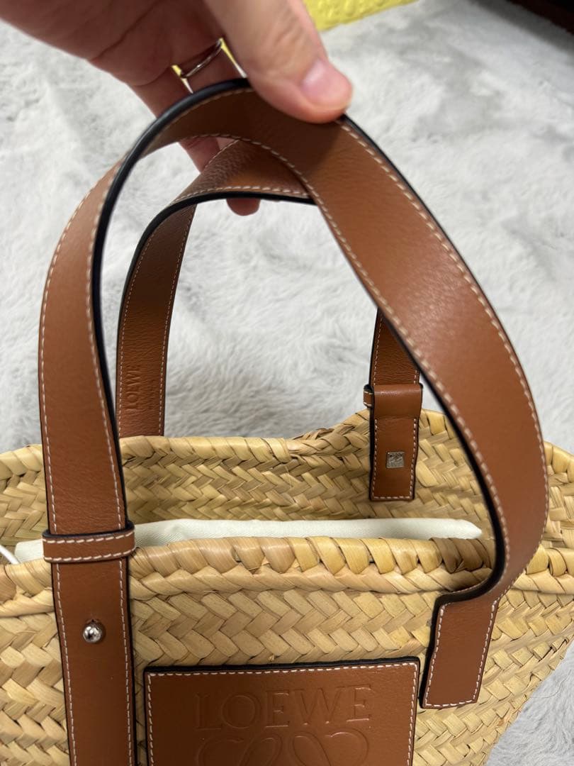 LOEWE ベージュ かごバッグ