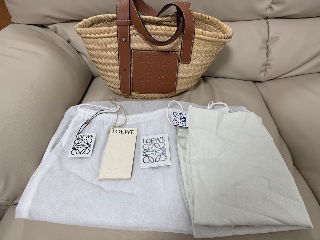 LOEWE ベージュ かごバッグ
