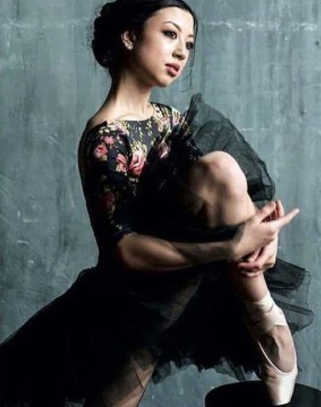 elevedancewear 　エレベ　花柄レオタード　L