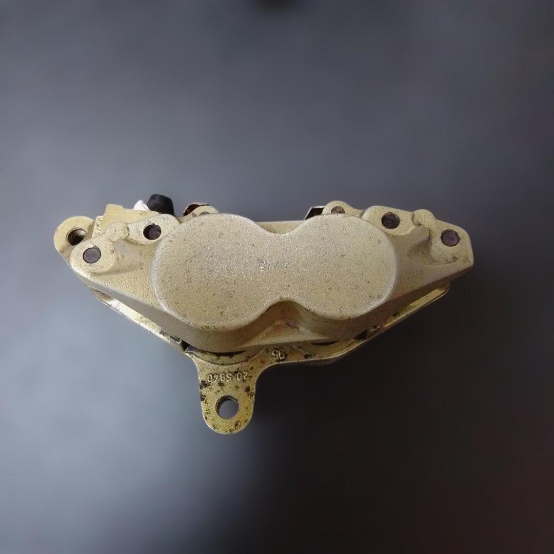 xjr1300 1998年 RP01 純正ブレンボキャリパー パット付