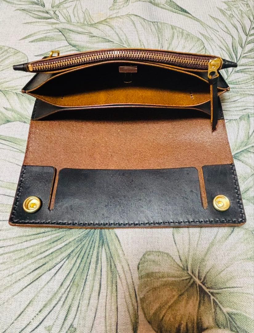 トラッカーウォレット　三層式　茶心風　高級感有り
