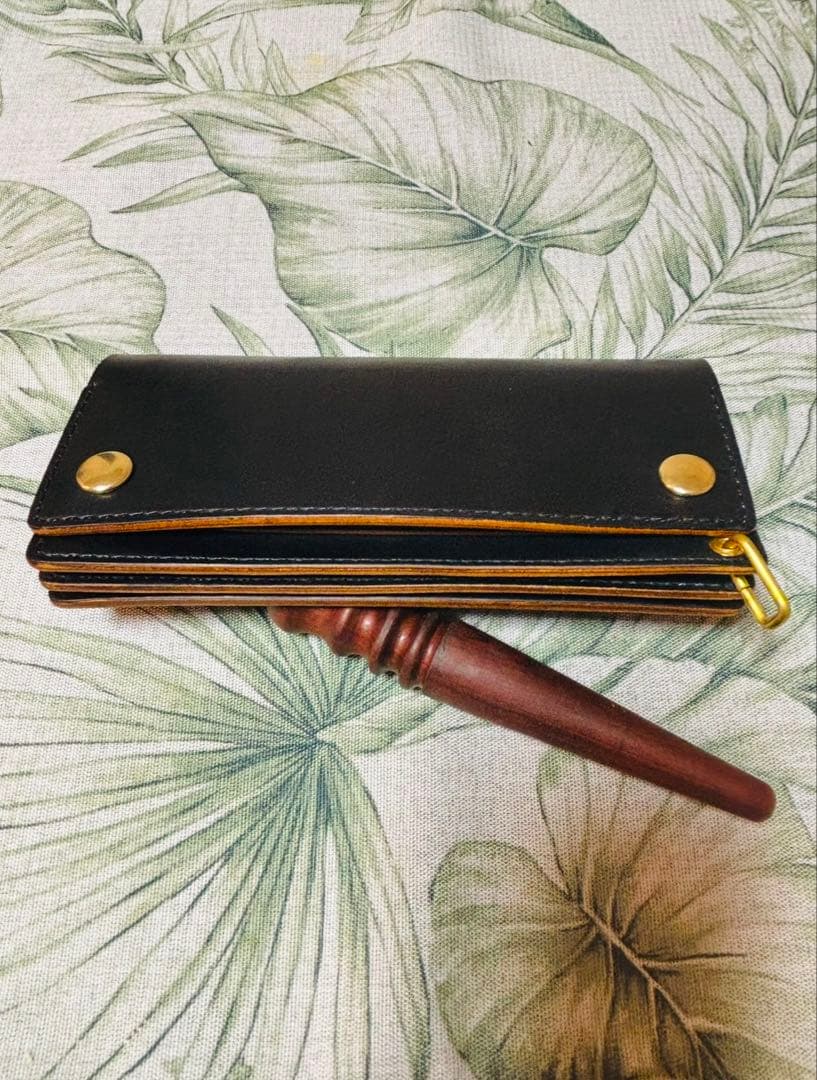 トラッカーウォレット　三層式　茶心風　高級感有り