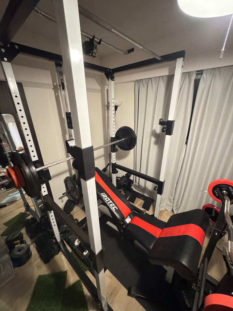 自宅で細マッチョ実現　iROTEC パワーラックとベンチ