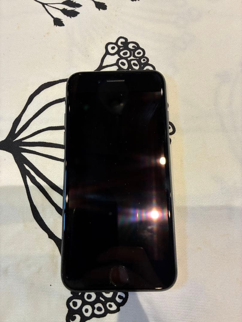 Apple iPhone SE 2世代ブラック 本体64gb