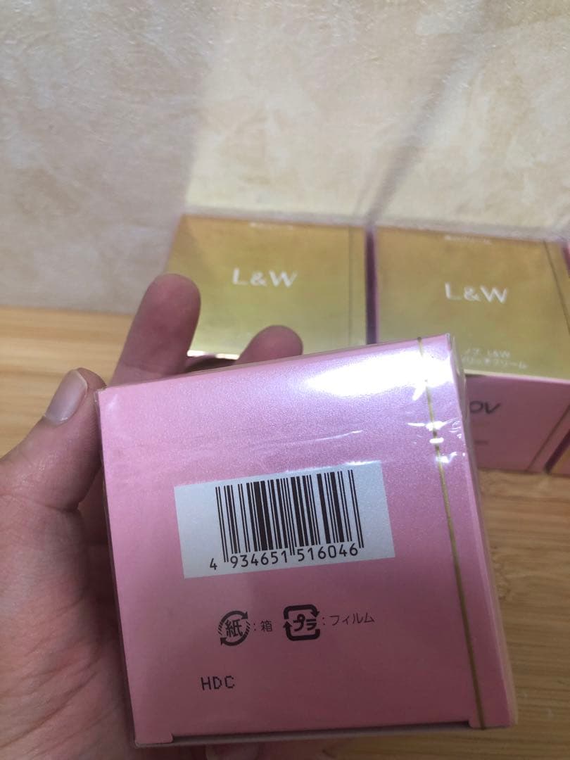 NOV(ノブ) L&W エンリッチクリーム(医薬部外品)<48g> 4個