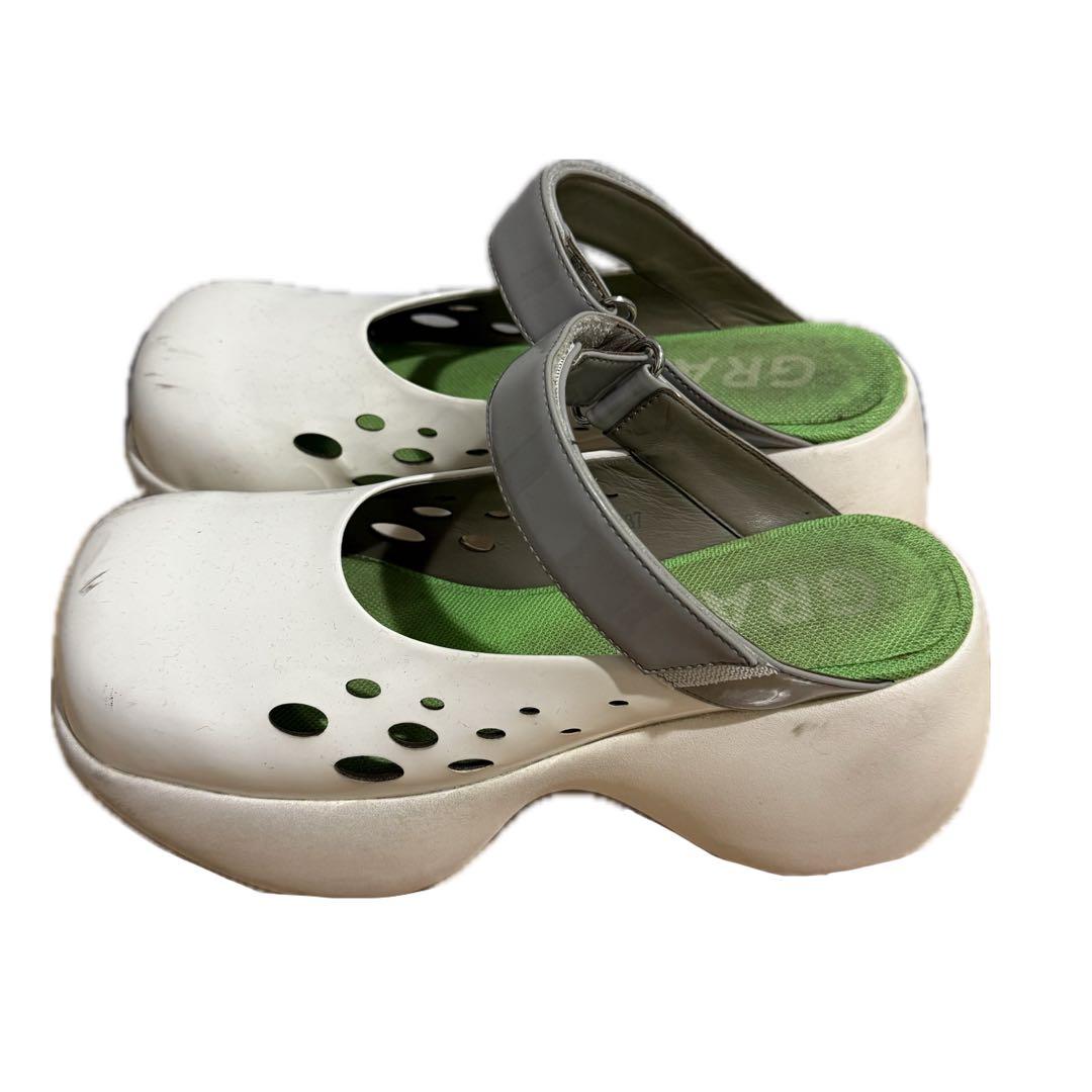 靴 grape White Microfiber Platform Slippers