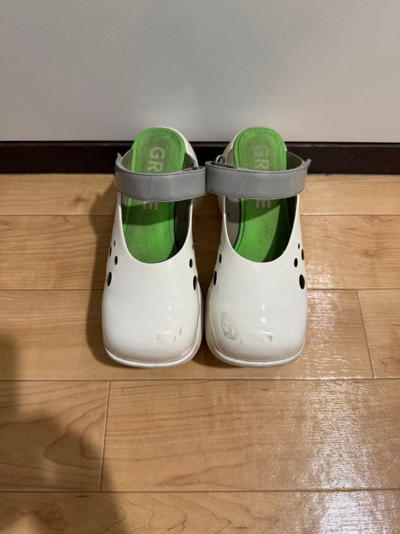 靴 grape White Microfiber Platform Slippers