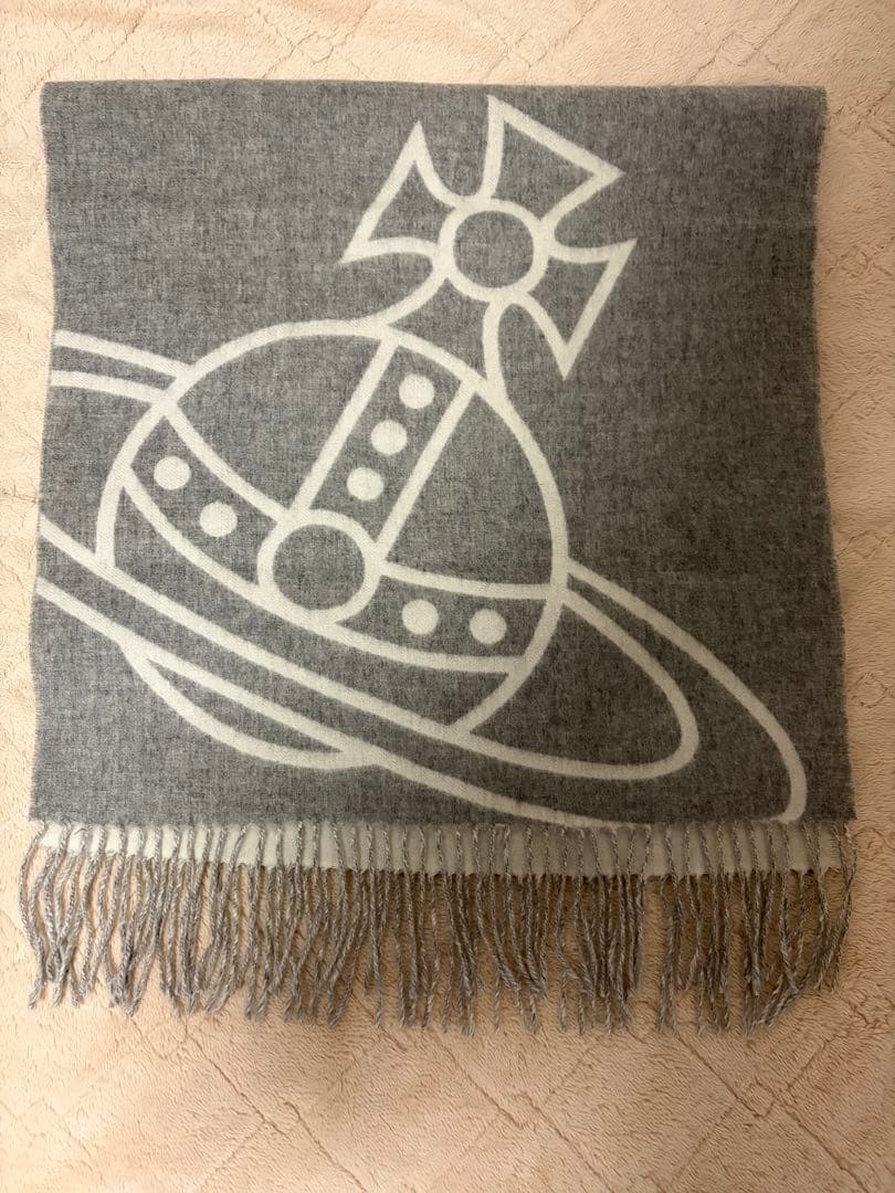 ヴィヴィアン　デザインマフラー　グレー