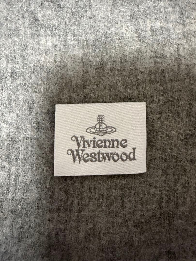 ヴィヴィアン　デザインマフラー　グレー