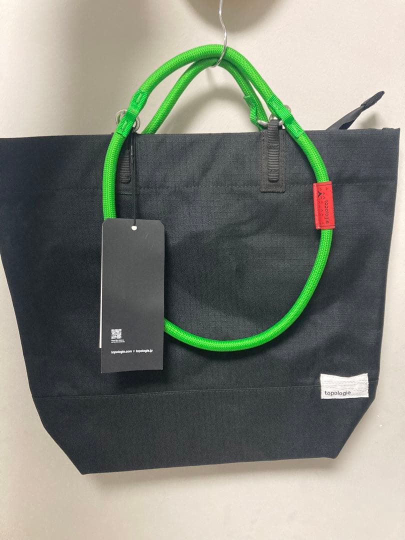 topologie トートバッグ 黒/緑