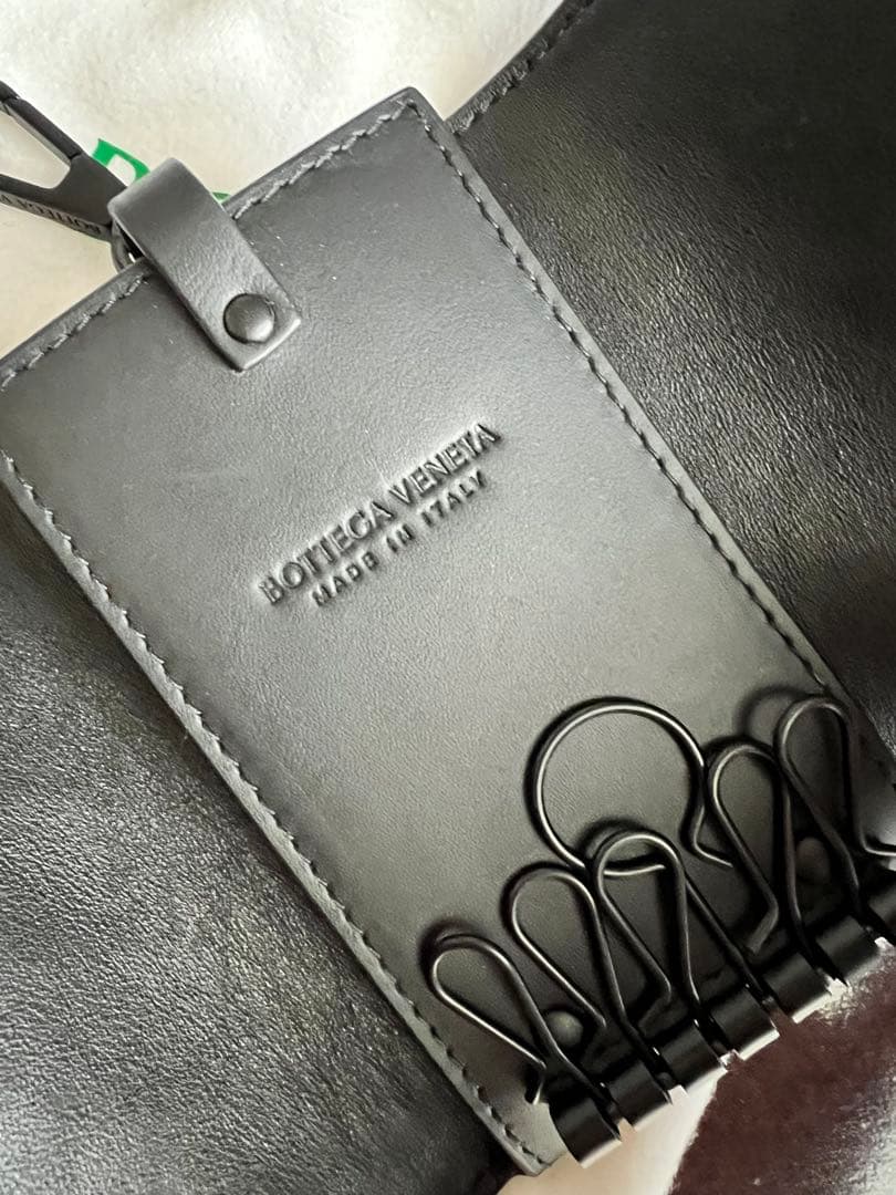 BOTTEGA VENETA ブラック レザー キーケース