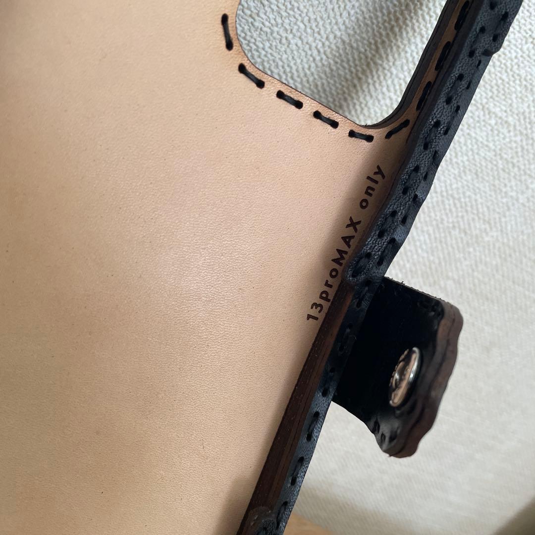 iPhone13 ProMax ケース　HELA OJAGA DESIGN