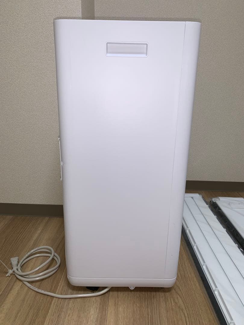 美品　2025年製　ポータブルクーラー　IPK-2305S