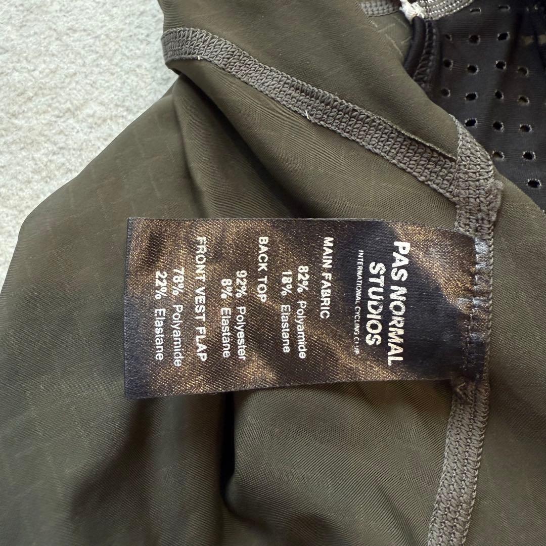 PAS NORMAL STUDIOS ビブタイツ カーキ　グリーン