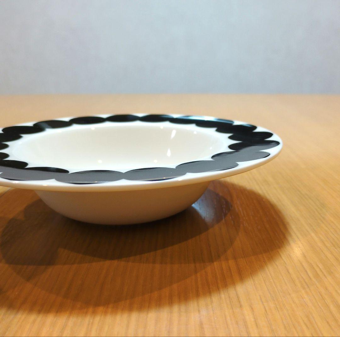 【未使用】マリメッコ　ラシィマット　ディーププレート ２枚セット