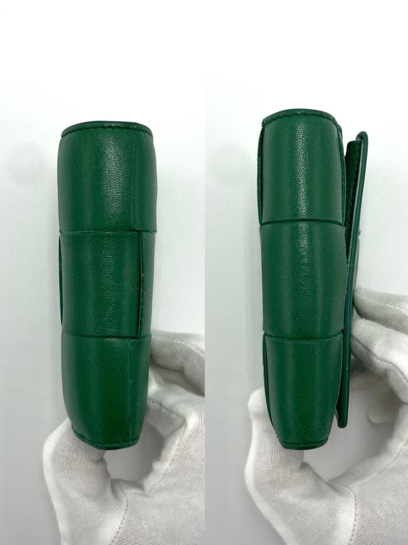 美品☆ボッテガヴェネタ マキシイントレチャート カセット 三つ折り財布 グリーン