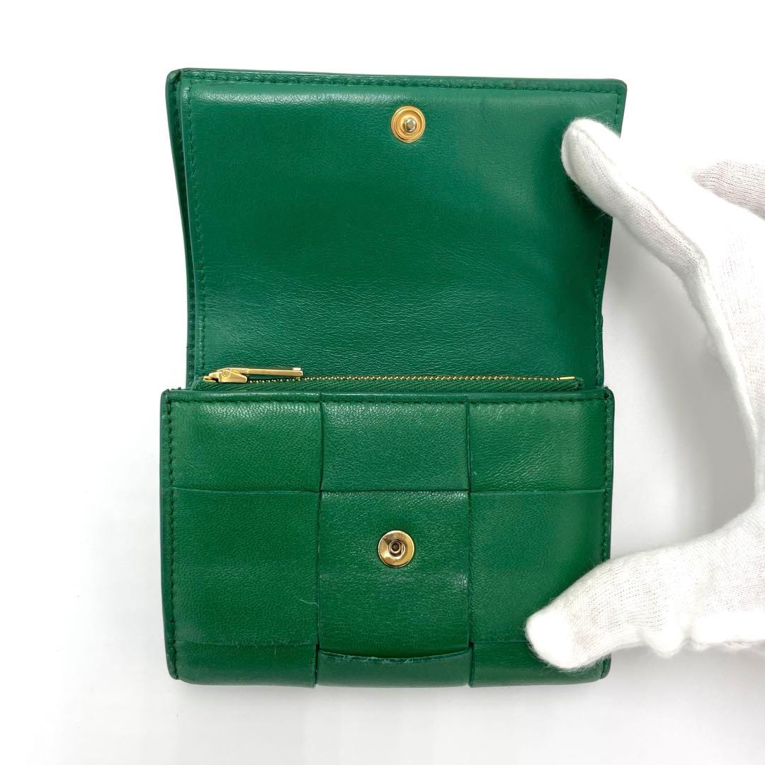 美品☆ボッテガヴェネタ マキシイントレチャート カセット 三つ折り財布 グリーン