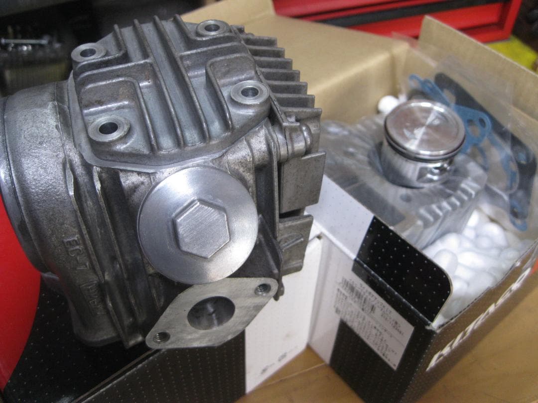 ひ*こ様 12Ｖモンキー シリンダーヘッド＆KITACO 75ＣＣ ボアアップキ