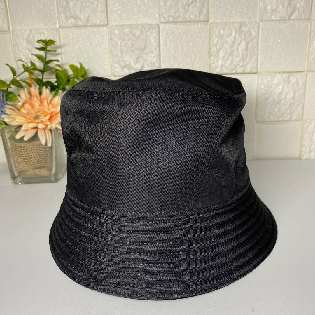 超美品 PRADA 黒 M58 バケットハット ナイロン トライアングル バケハ