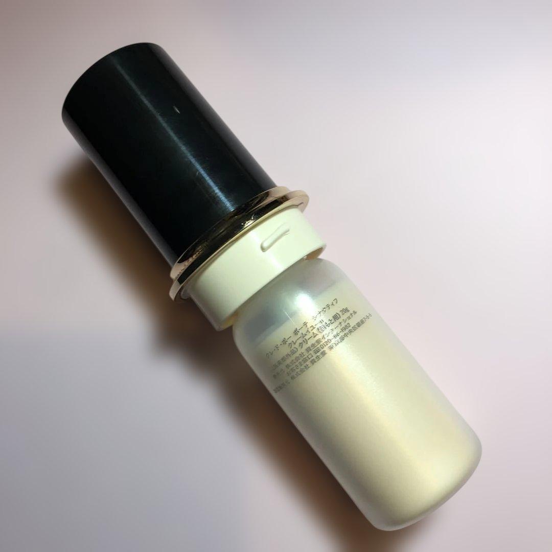 未使用クレドポーボーテ　シナクティフクレームイユーn レフィル