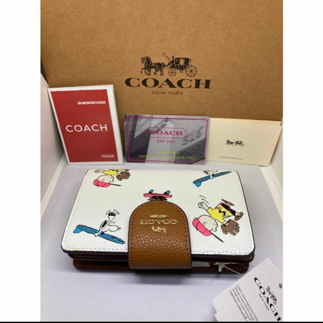 COACH　コーチ　C4899　二つ折り財布　コーチ×ピーナッツ　スヌーピー