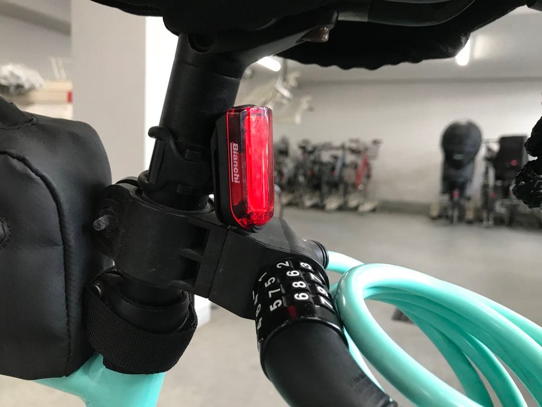 2021年モデル　ビアンキ　クロスバイクROMA3 SHIMANO