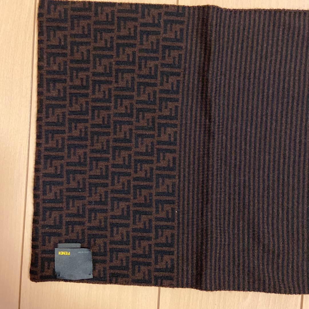 FENDIマフラー　ブラウン