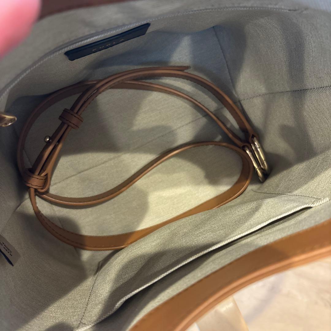 極美品　フルラ　FURLA ハンドバッグ　ショルダー付き