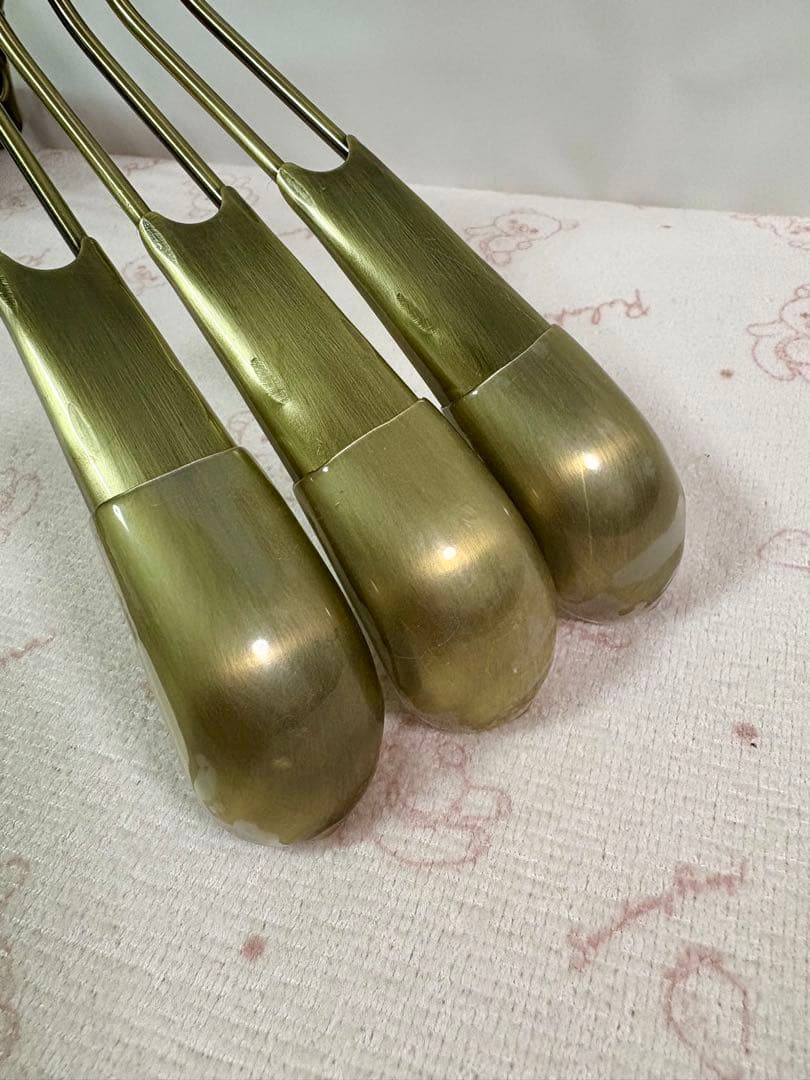 エミリアウィズ　トップス　ハンガー　　ボトムス　ハンガー　7本セット