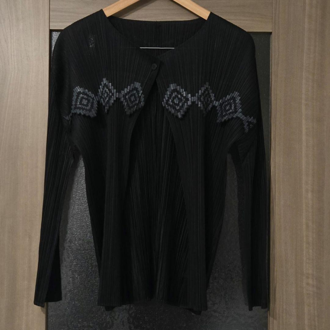 ISSEY MIYAKE PLEATS PLEASE　ノーカラージャケット