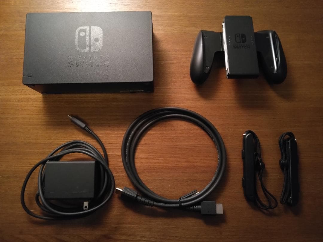 【美品】Nintendo Switch ニンテンドースイッチ 本体