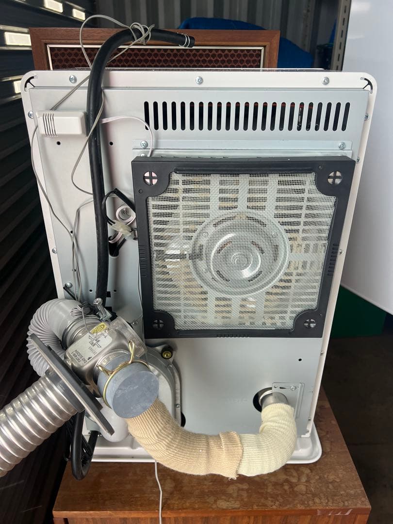 サンポット　FF-4211TL C FF暖房ストーブ ホワイト