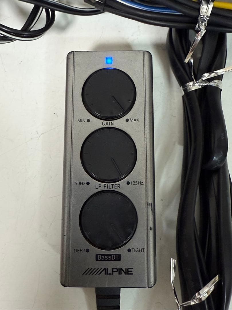 Alpine アルパイン SWE-1500 パワード サブウーファー アンプ