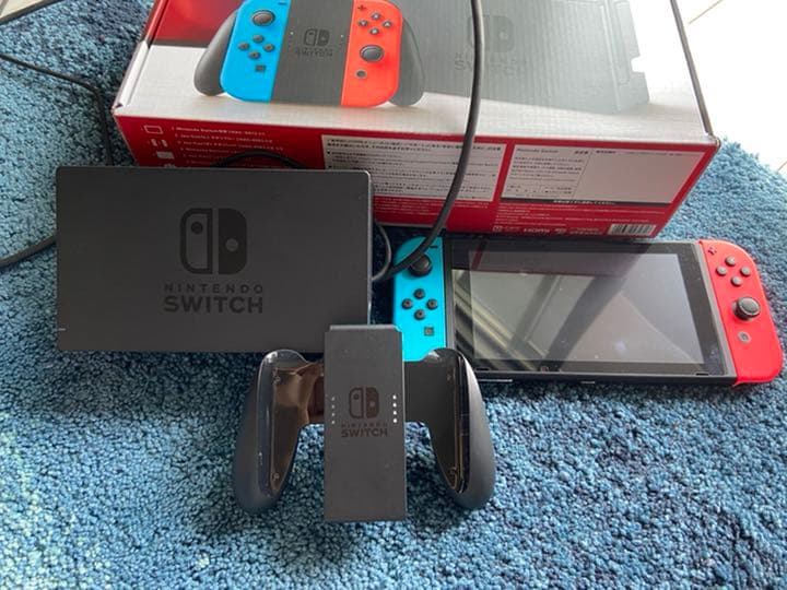 Nintendo Switch ネオンブルーレッド　マリオカート　ファミスタ