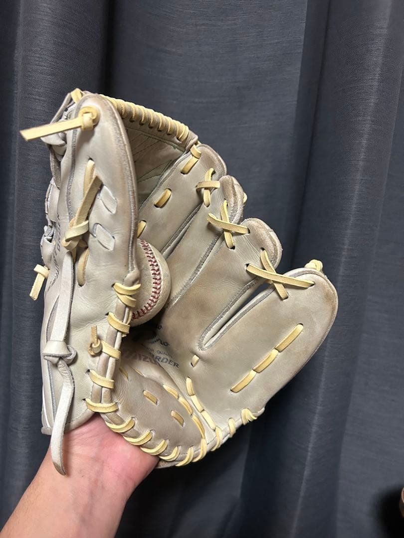 ミズノプロ　硬式オーダー投手用　耕作印あり　良型　即戦力‼️