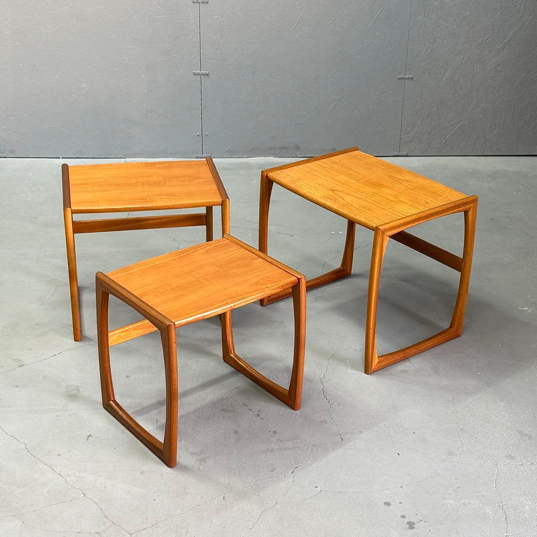 イギリス ヴィンテージ チーク ネストテーブル