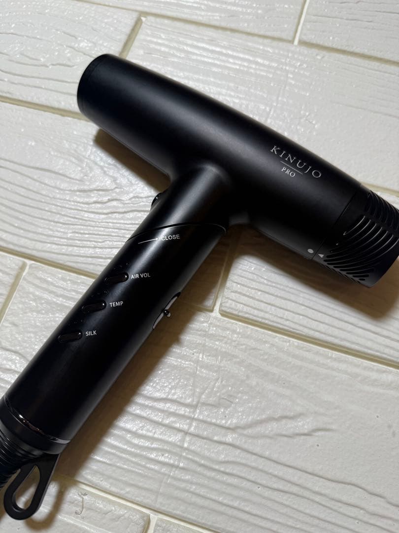 【絹女】KINUJO PRO ヘアドライヤー ブラック