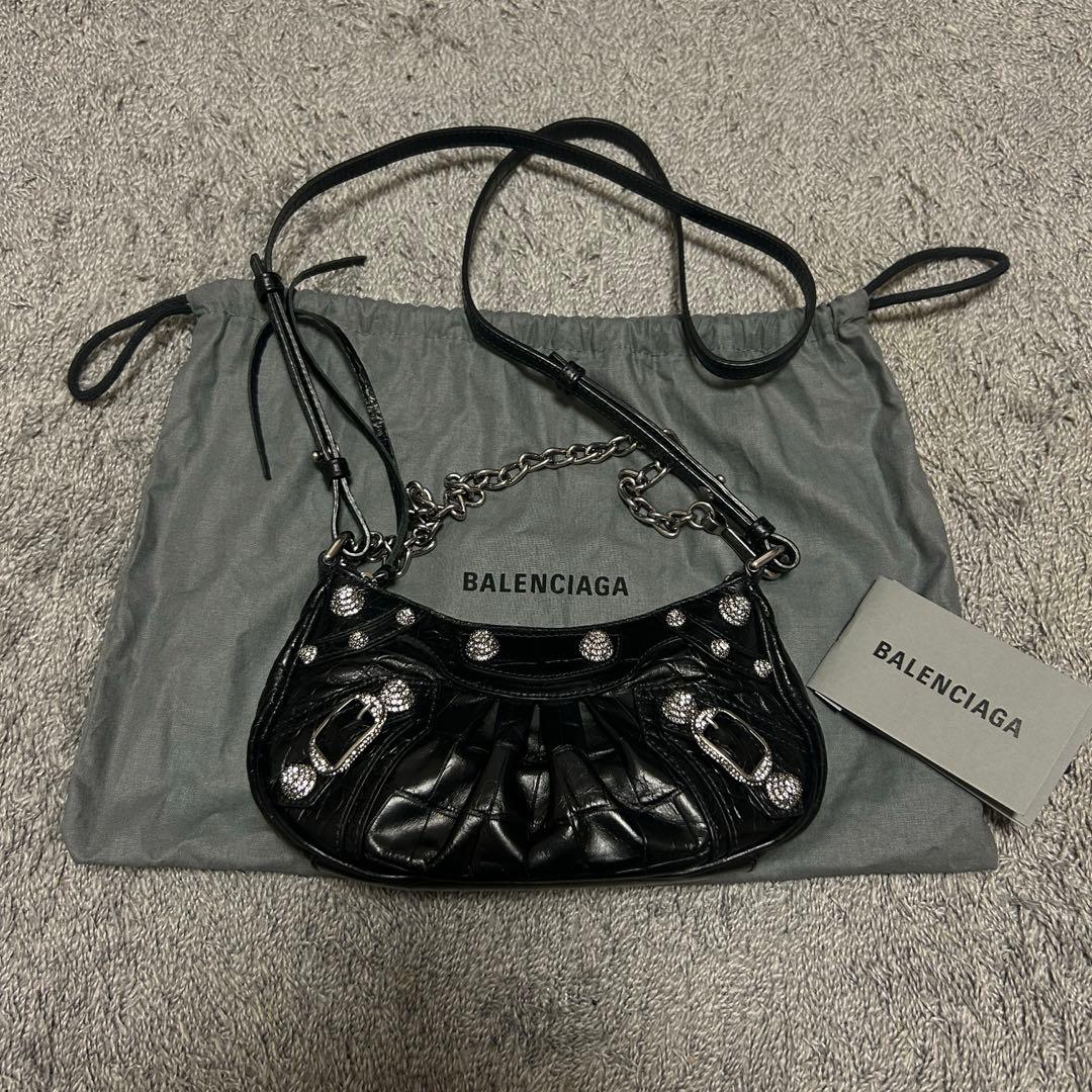 BALENCIAGA ブラックショルダーバッグ