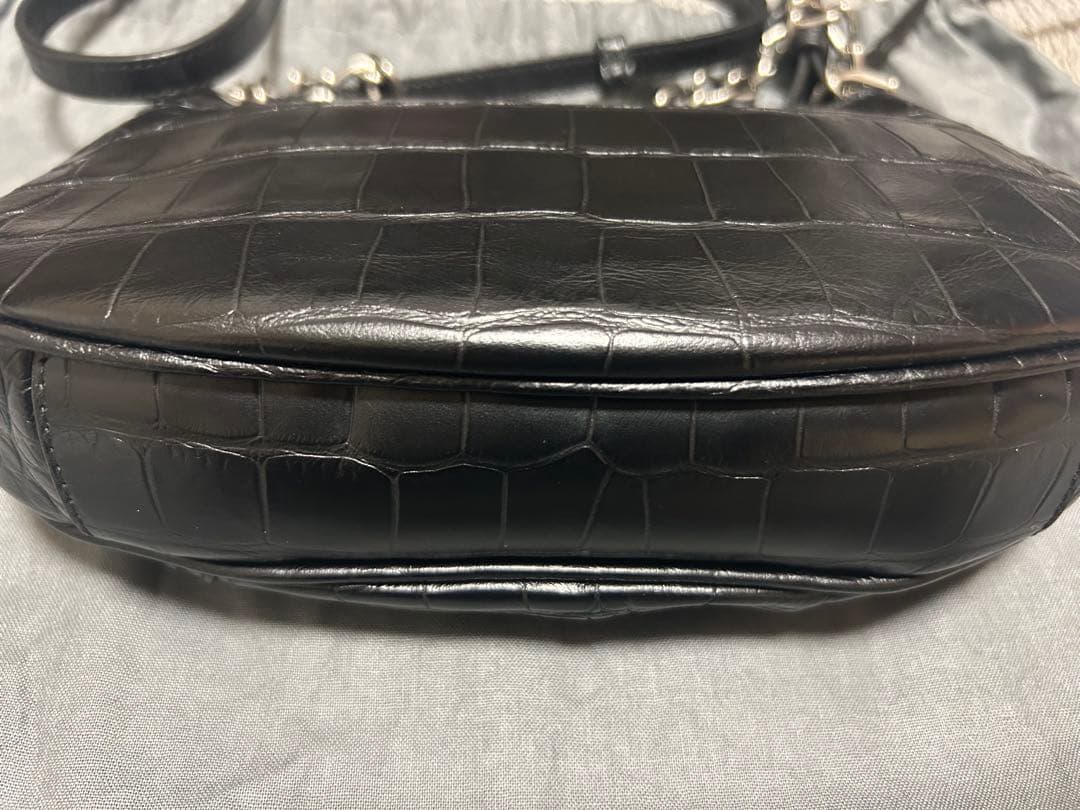 BALENCIAGA ブラックショルダーバッグ