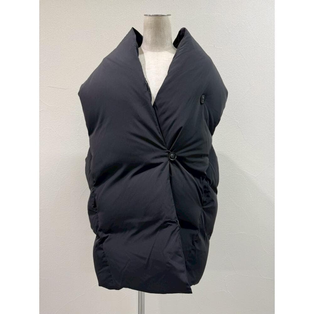 今期もの／cyan tokyo シアン ストールライクダウンベスト／ブラック