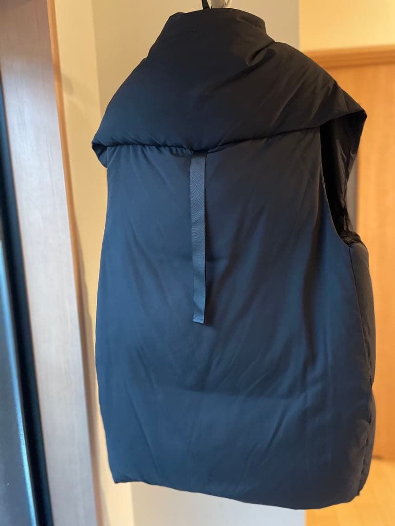 今期もの／cyan tokyo シアン ストールライクダウンベスト／ブラック