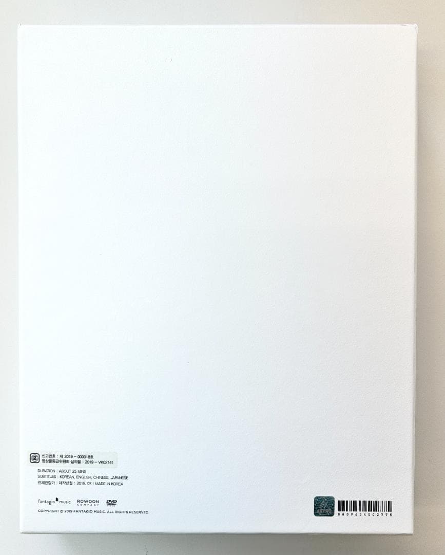 ASTRO ORDINARY HOLIDAY 写真集 日本版（G437）