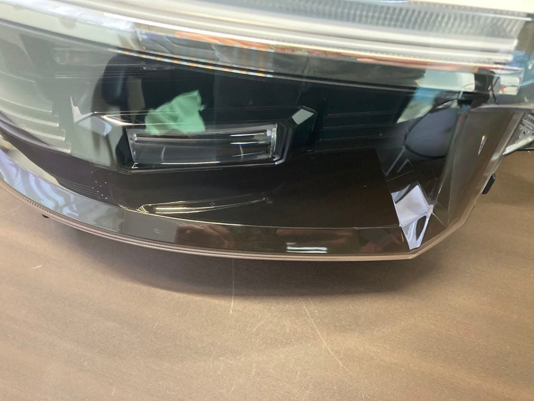 N-BOXカスタム(JF5) 右ヘッドライト　美品