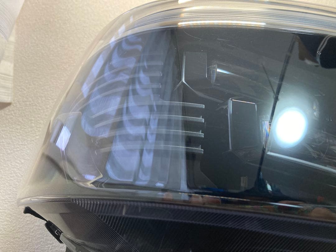 N-BOXカスタム(JF5) 右ヘッドライト　美品