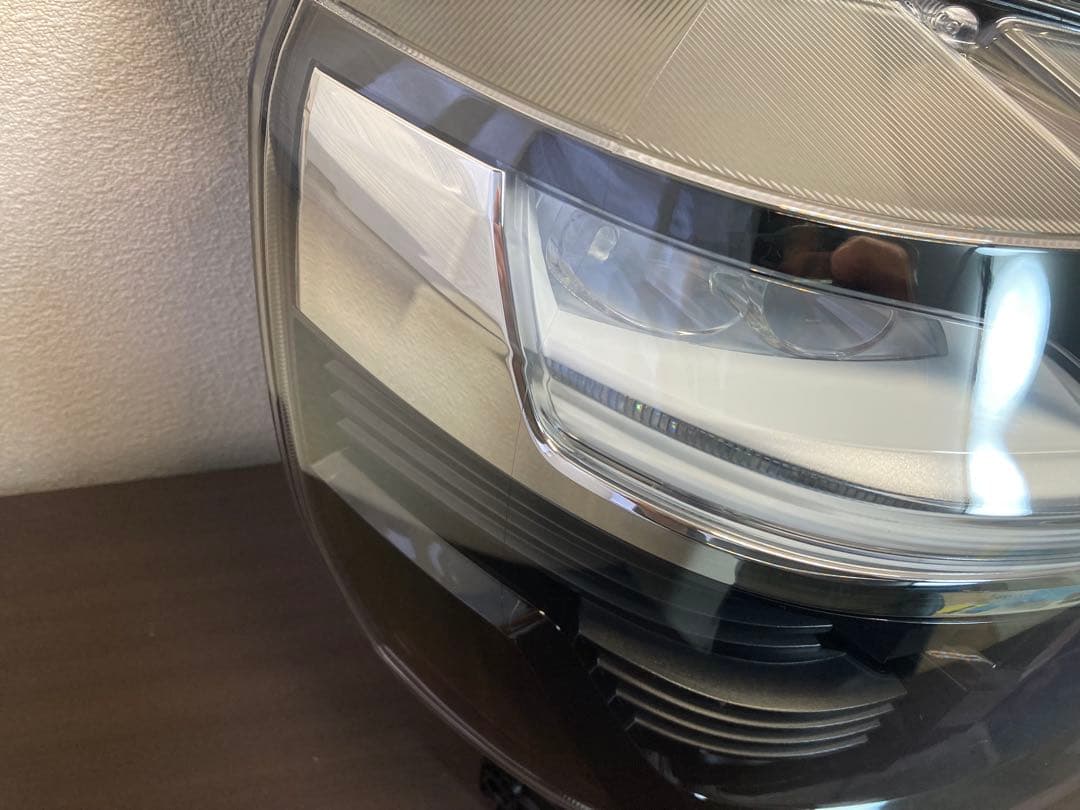 N-BOXカスタム(JF5) 右ヘッドライト　美品