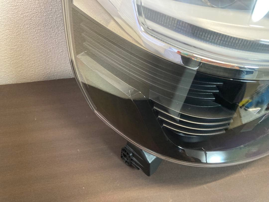 N-BOXカスタム(JF5) 右ヘッドライト　美品