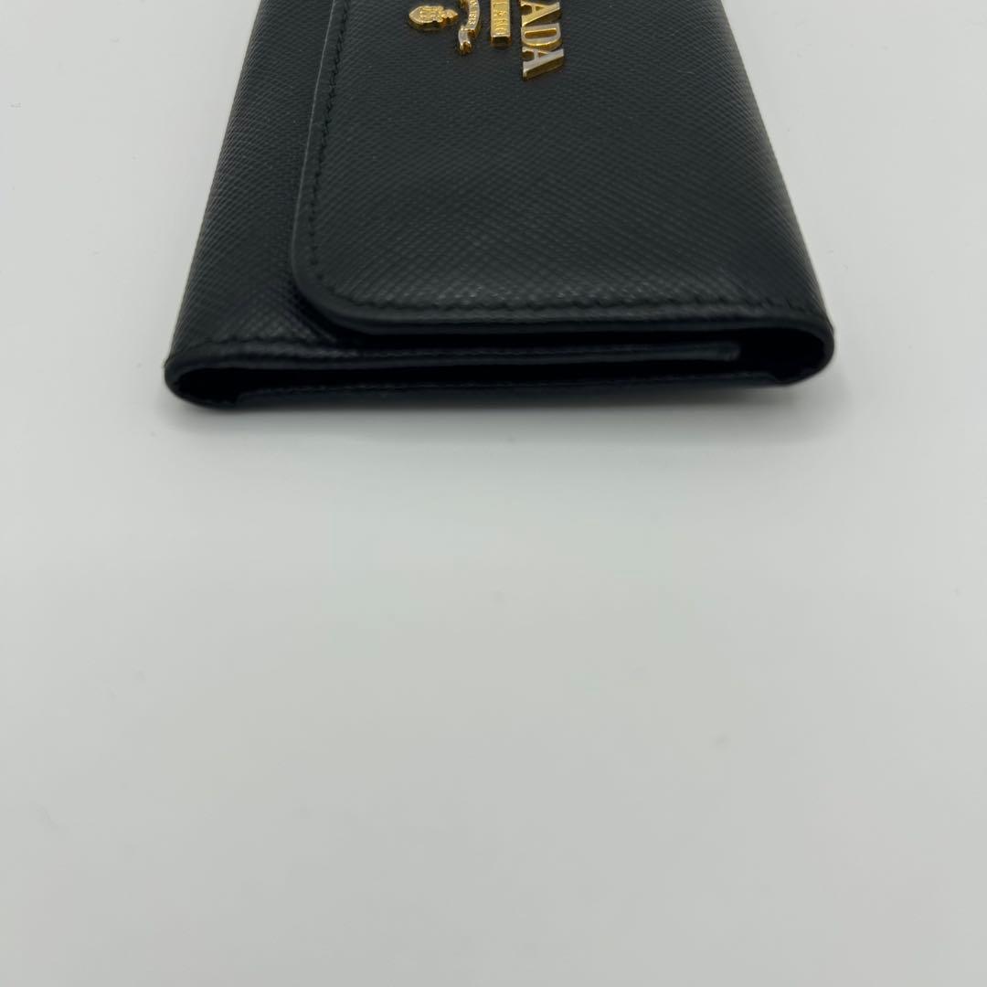 PRADA 6連キーケース　サフィアーノ　レザー　黒　金ロゴ