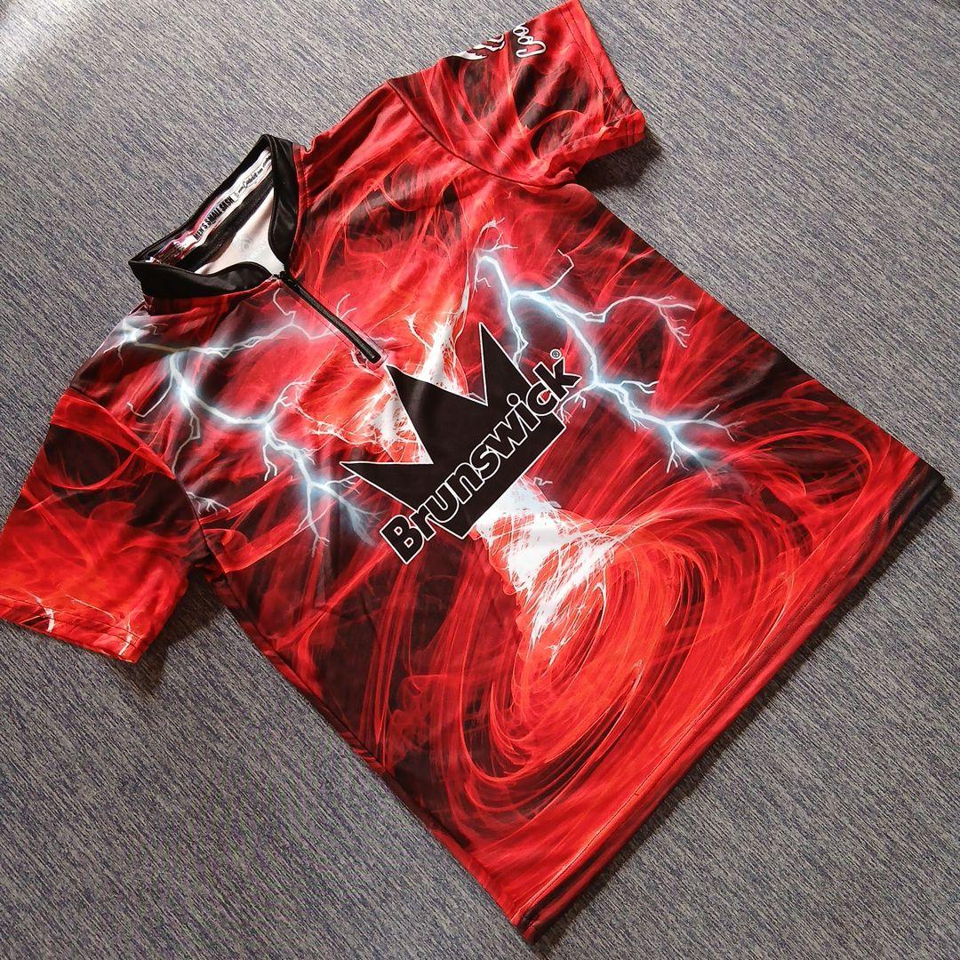 【新品】ボウリングウェア　ブランズウィック　日本サイズM　 レッド