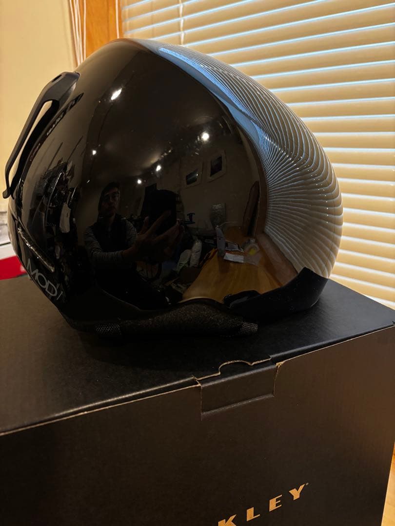 OAKLEY ブラック ヘルメット MOD1 Mサイズ