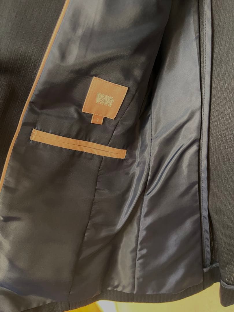 【美品】ViVi スーツ　7号　ストライプ